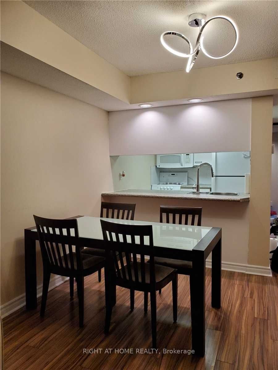 1109-38 Elm Street, Toronto, ON, M5G 2K5 - 22