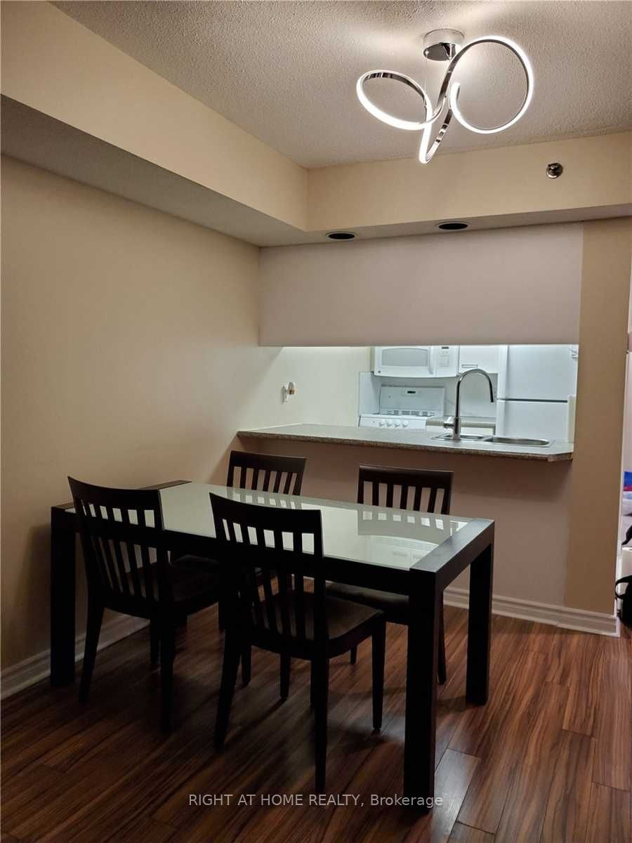 1109-38 Elm Street, Toronto, ON, M5G 2K5 - 24