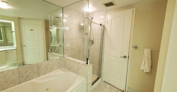 1109-38 Elm Street, Toronto, ON, M5G 2K5 - 11
