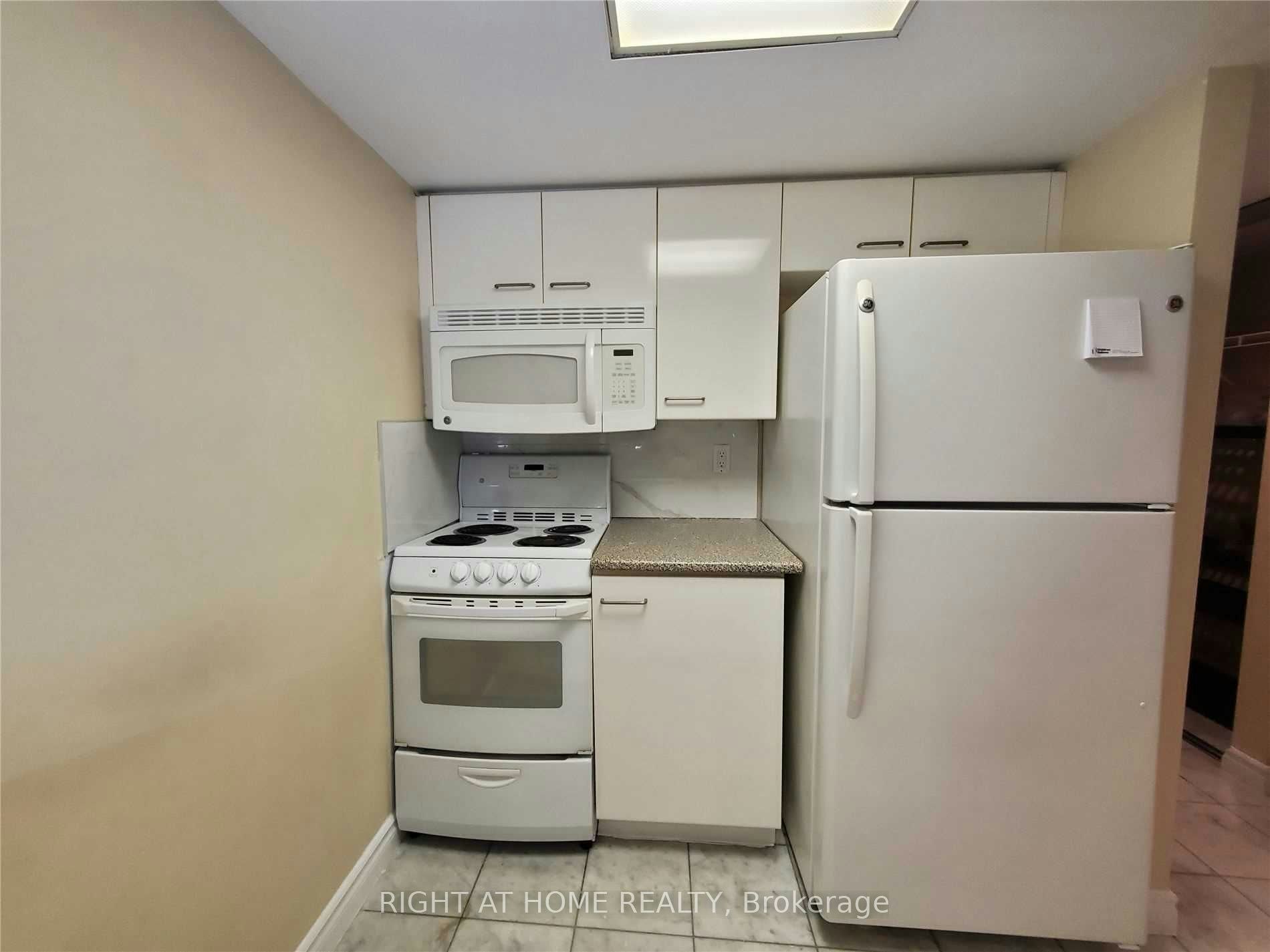 1109-38 Elm Street, Toronto, ON, M5G 2K5 - 16