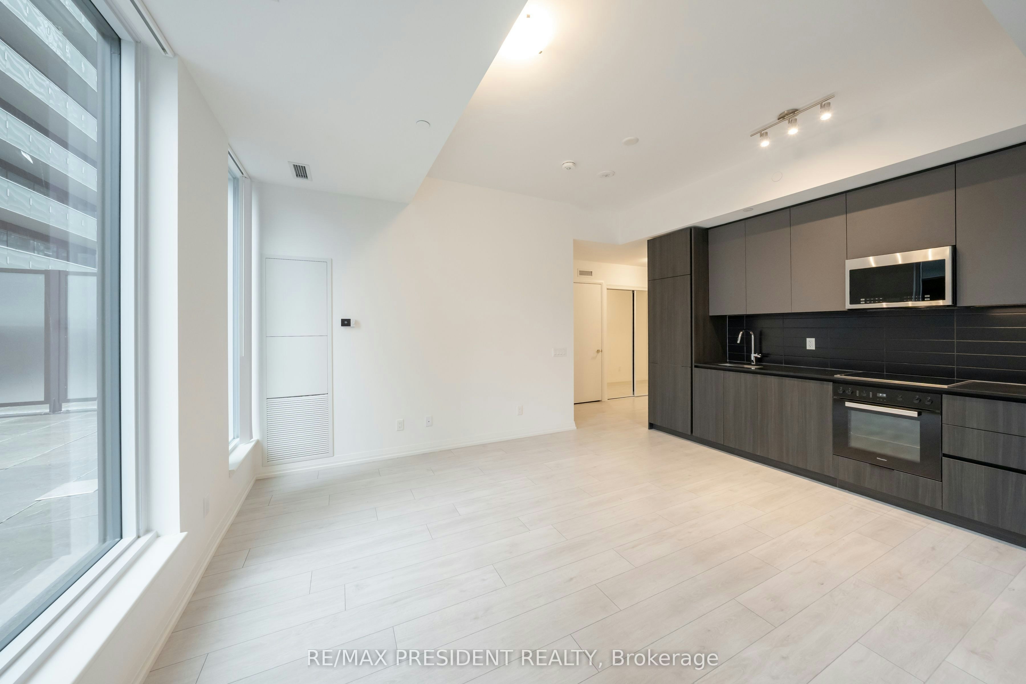 822-400 King Street W, Toronto, ON, M5V 1K2 - 5