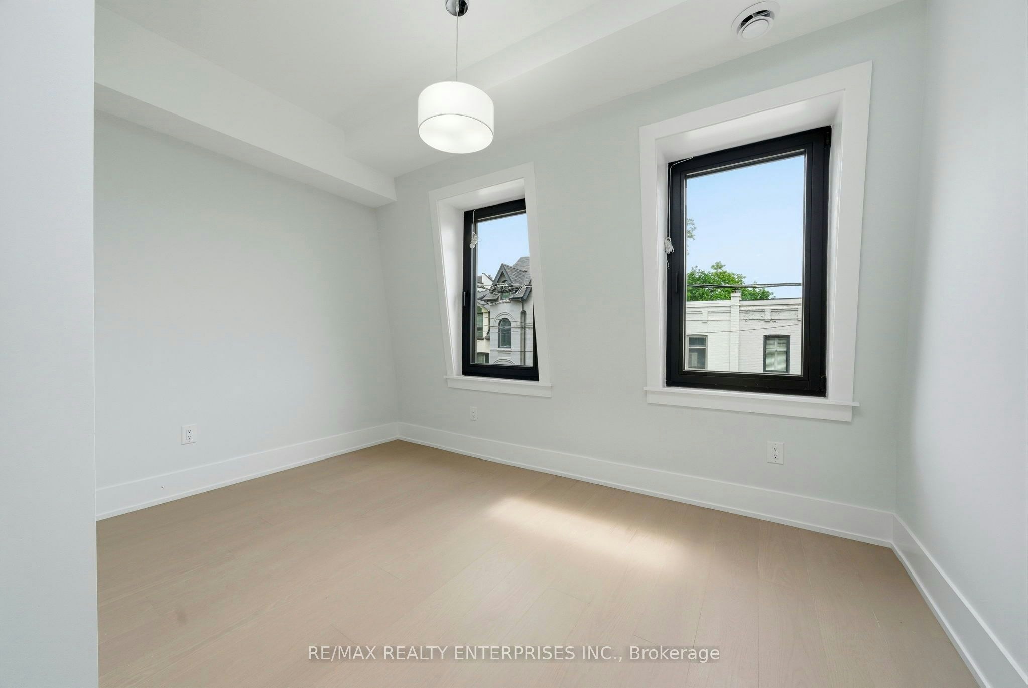 2-21 Belmont Street S, Toronto, ON, M5R 1P9 - 9