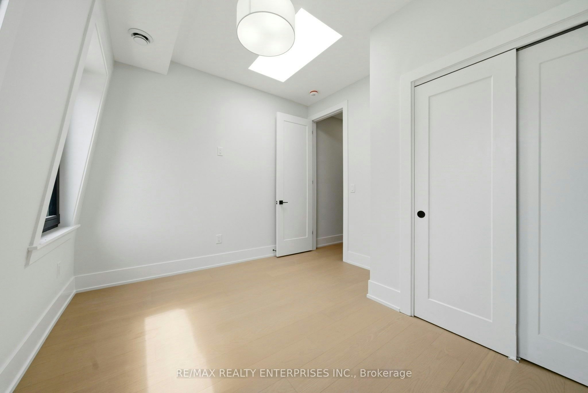 2-21 Belmont Street S, Toronto, ON, M5R 1P9 - 10