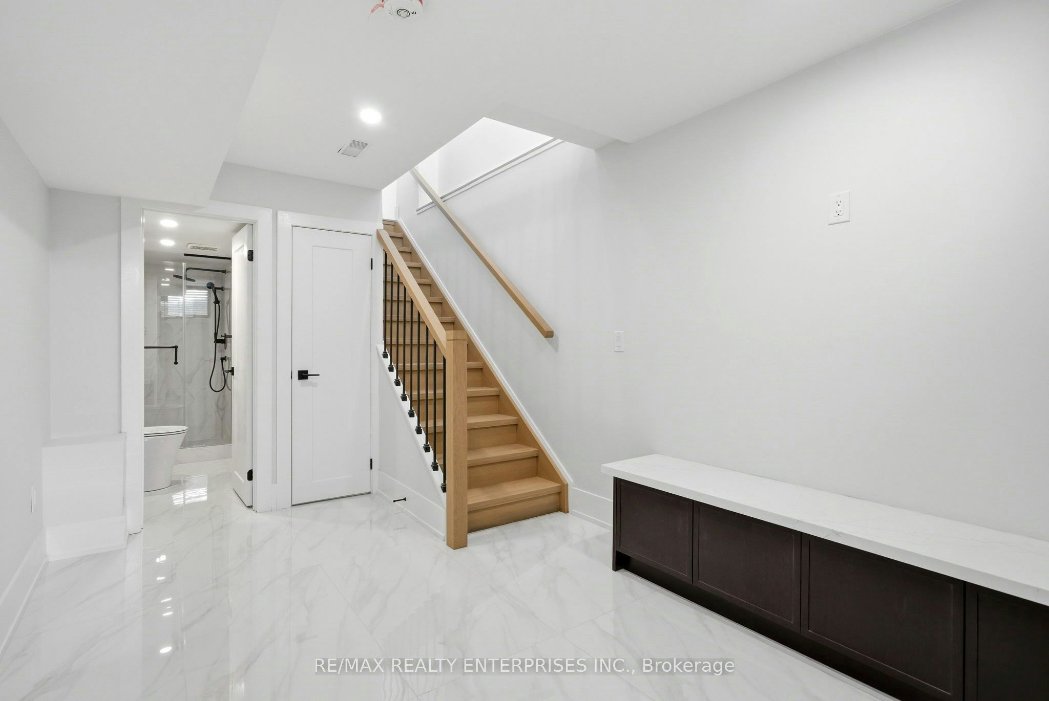 2-21 Belmont Street S, Toronto, ON, M5R 1P9 - 5