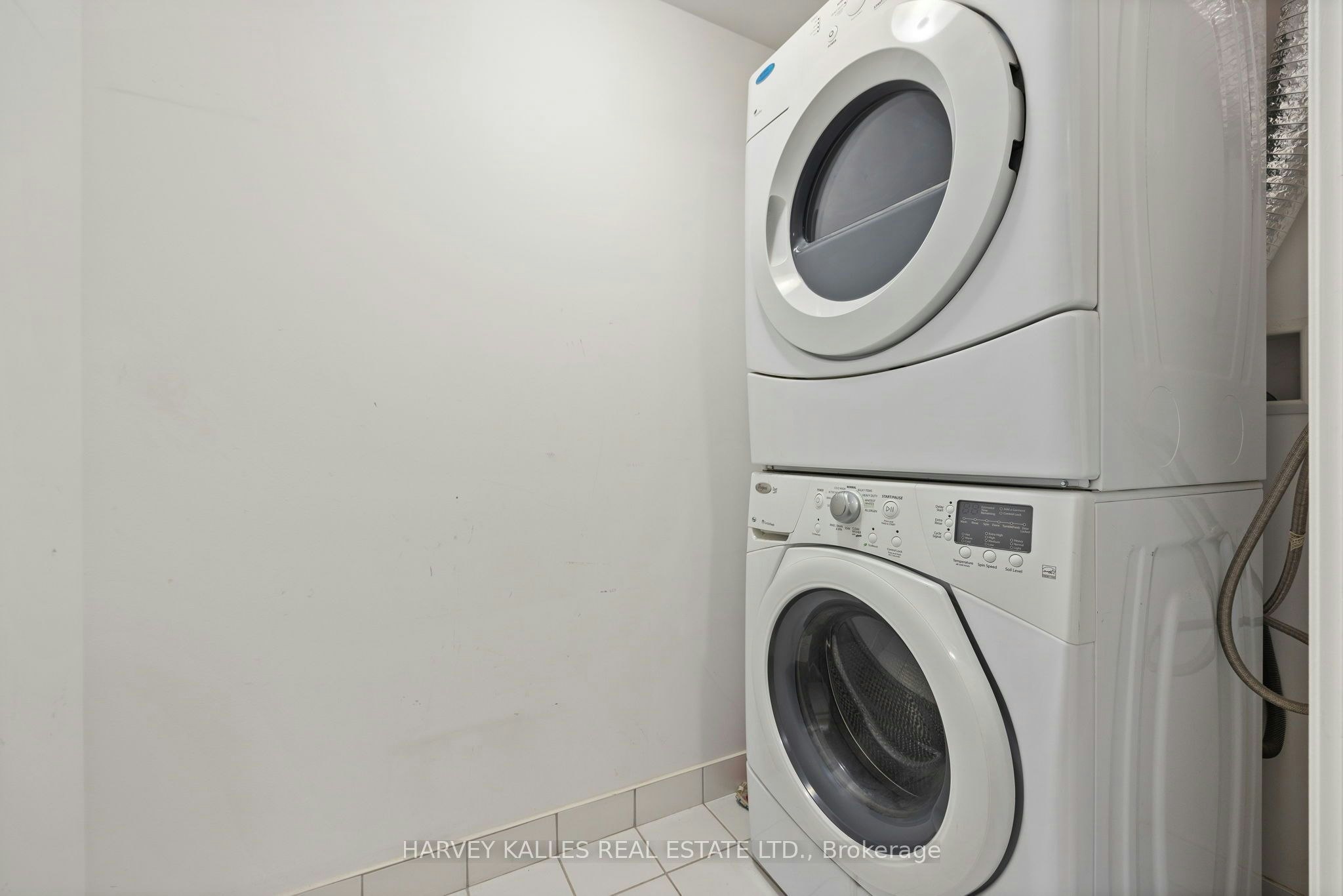 628-38 Grand Magazine Street, Toronto, ON, M5V 0B1 - 4