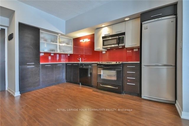 706-8 Telegram Mews, Toronto, ON, M5V 3Z5 - 3
