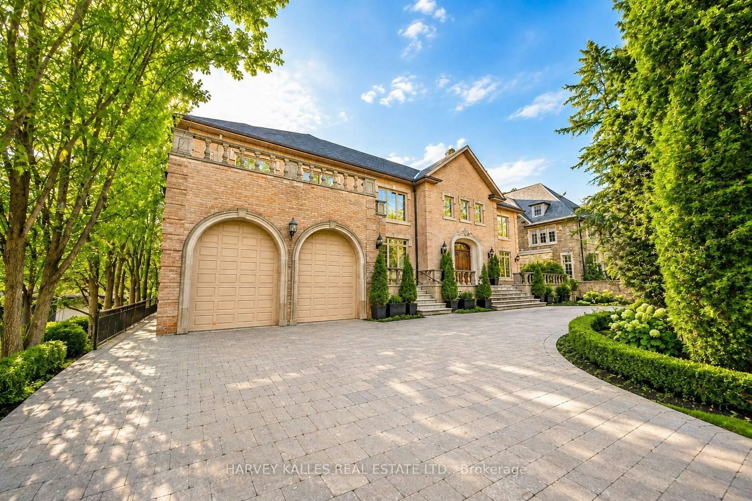 122 Dunvegan Road, Toronto, ON, M4V 2R3