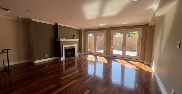 63 Walker Avenue, Toronto, ON, M4V 1G3 - 4