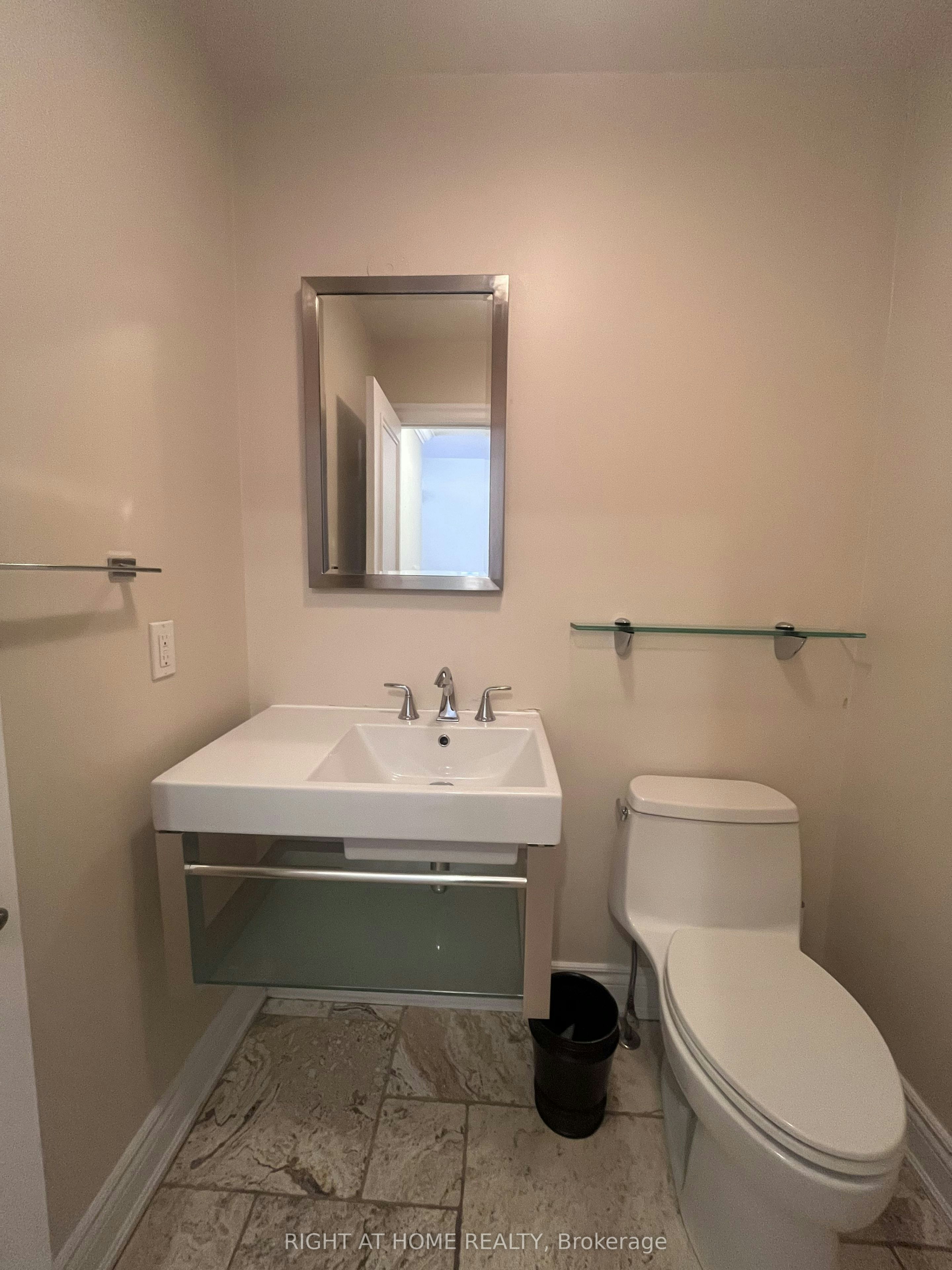 63 Walker Avenue, Toronto, ON, M4V 1G3 - 16