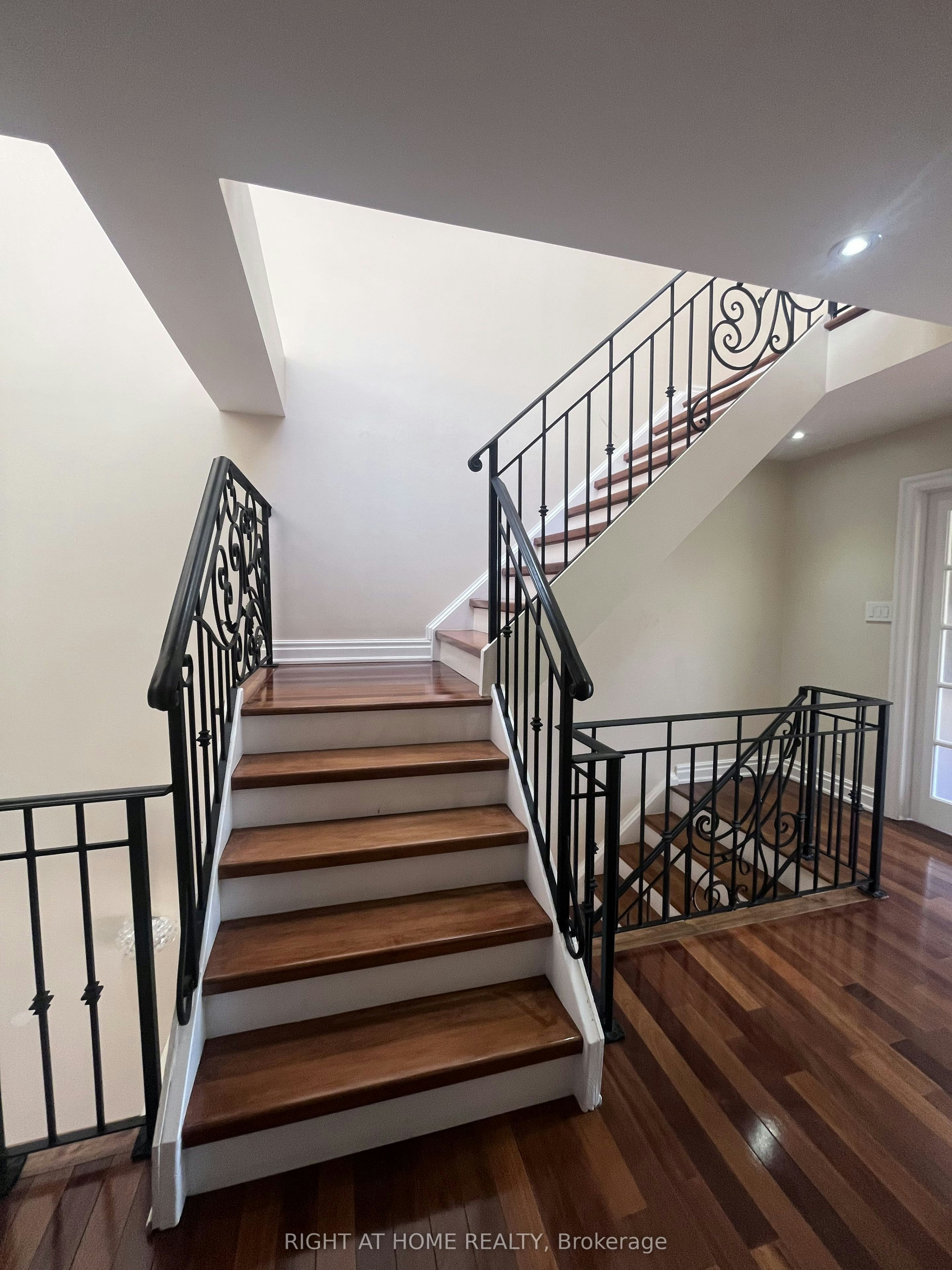 63 Walker Avenue, Toronto, ON, M4V 1G3 - 31