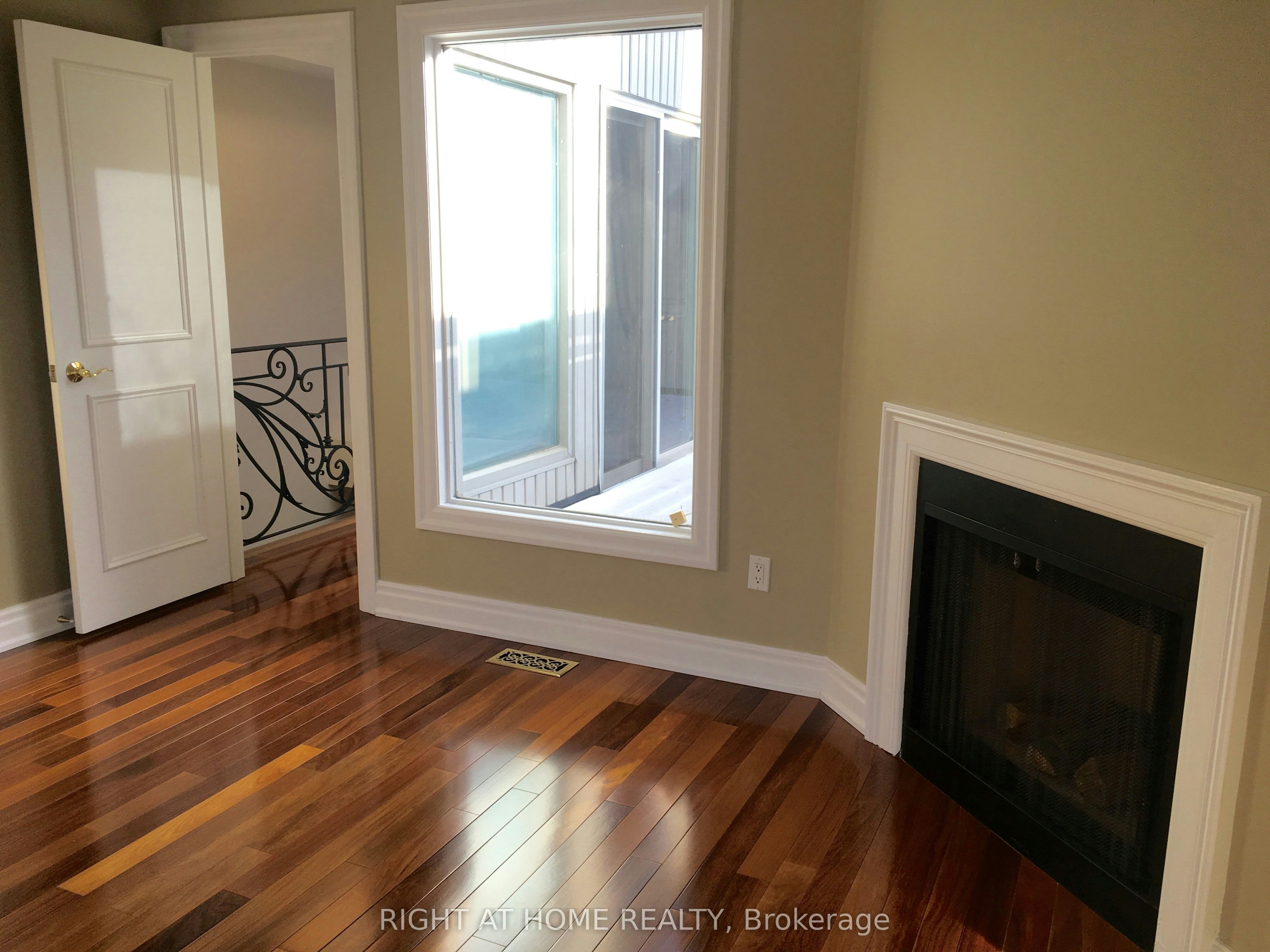 63 Walker Avenue, Toronto, ON, M4V 1G3 - 6