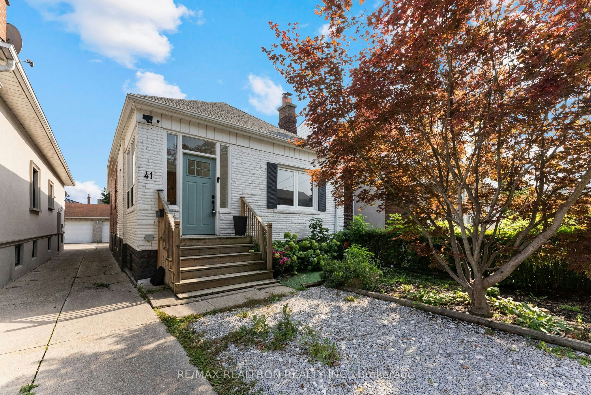 41 Ashbury Avenue, Toronto, ON, M6E 1V6