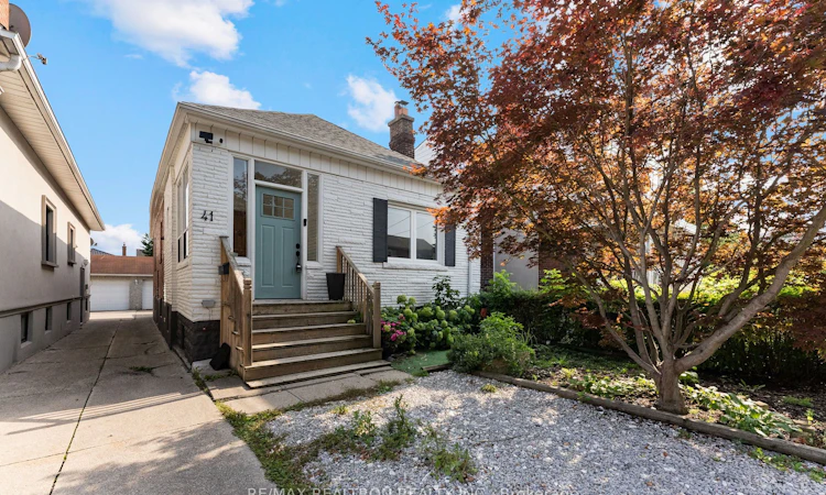41 Ashbury Avenue