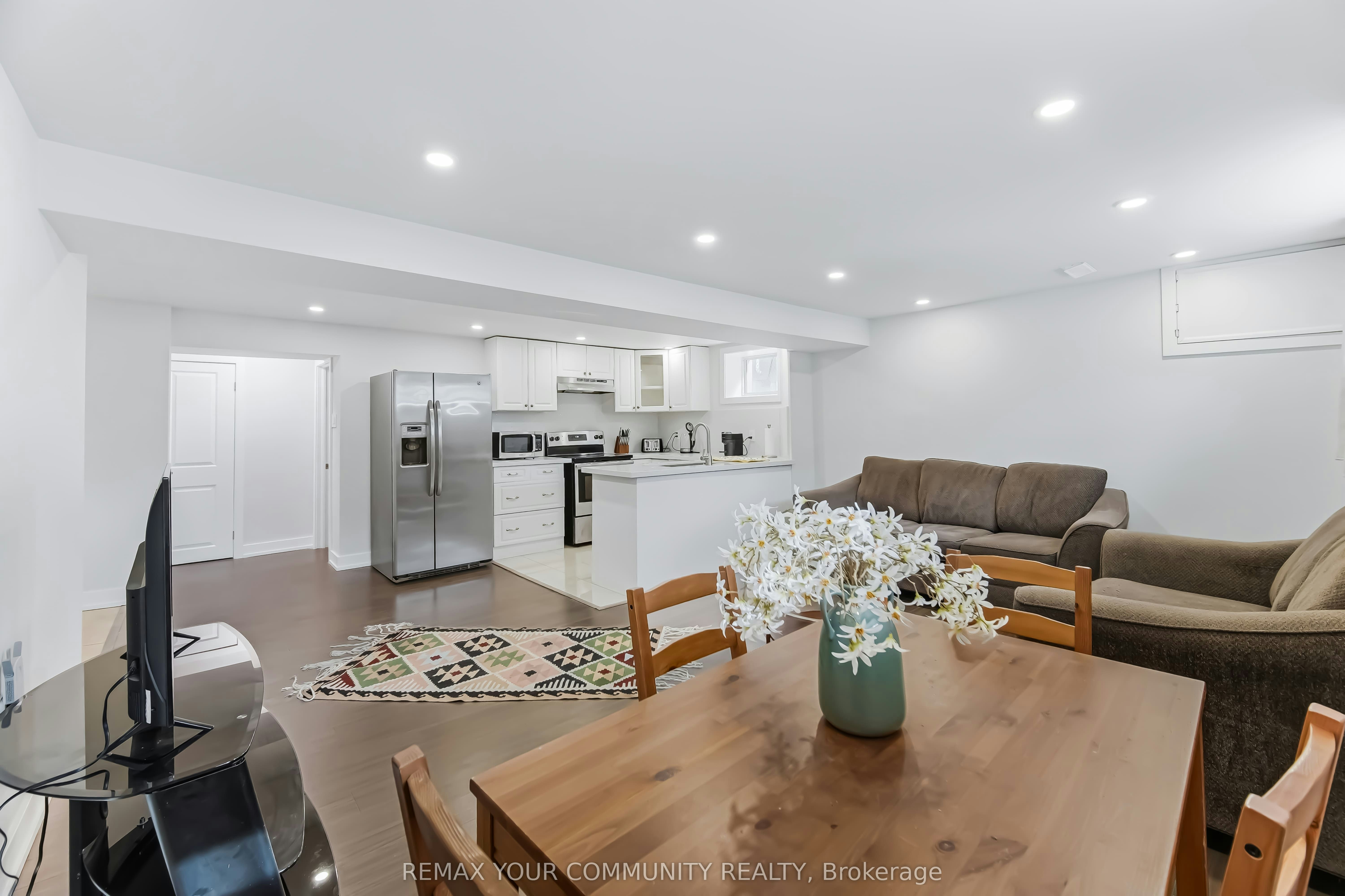 Lower-200 Goulding Avenue N, Toronto, ON, M2R 2P4 - 12