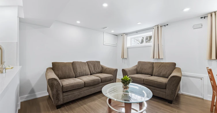 Lower-200 Goulding Avenue N, Toronto, ON, M2R 2P4 - 7