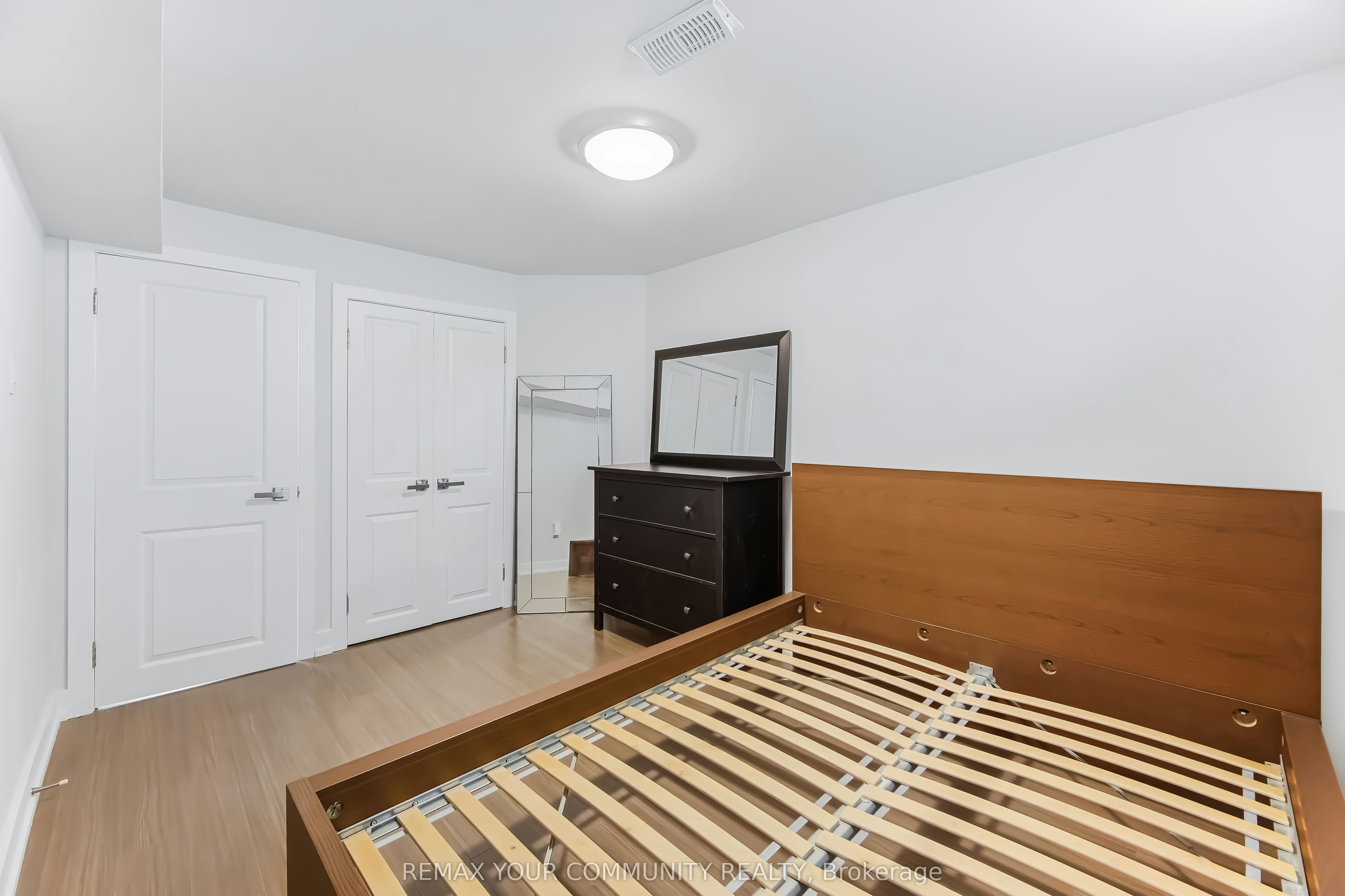 Lower-200 Goulding Avenue N, Toronto, ON, M2R 2P4 - 14