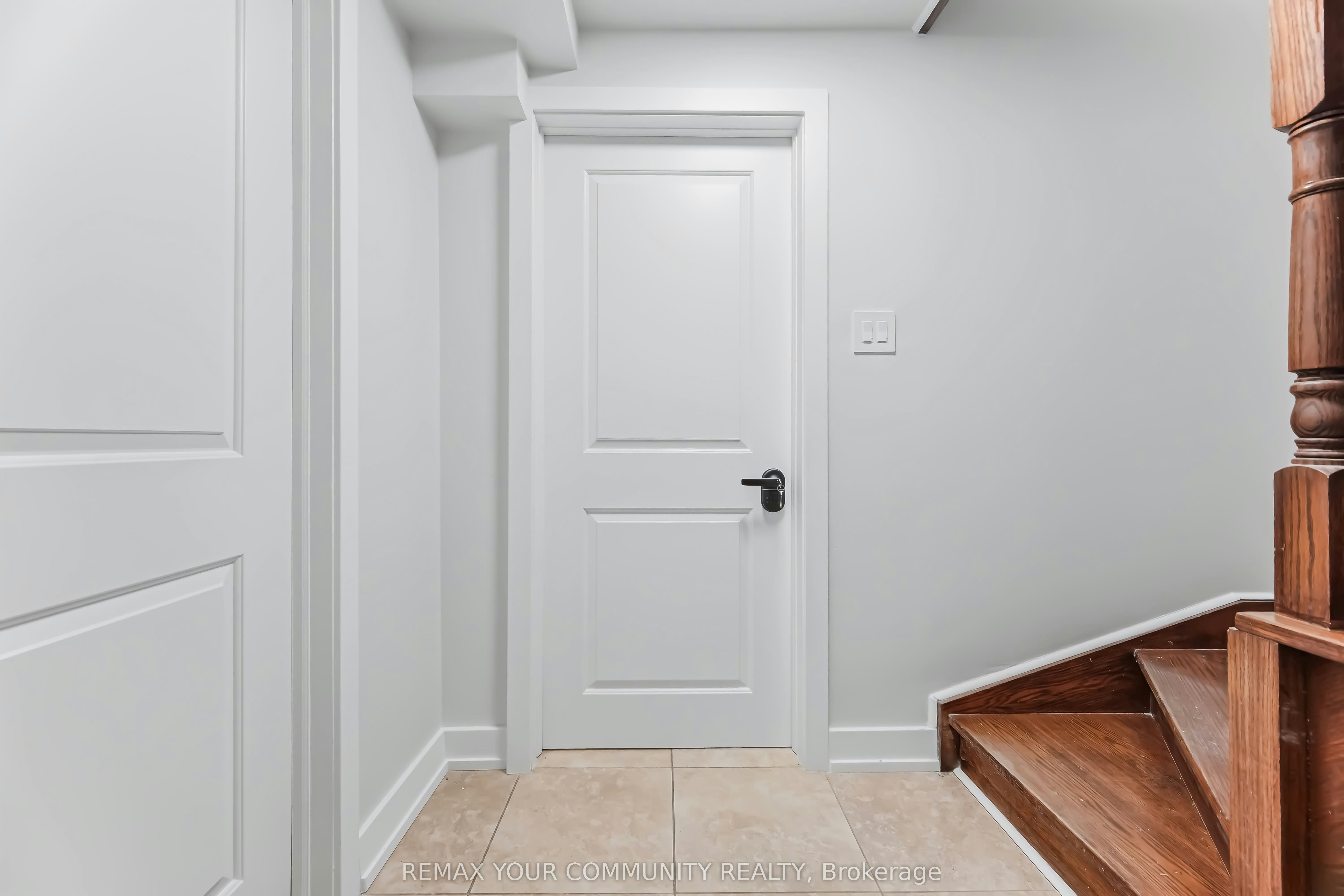 Lower-200 Goulding Avenue N, Toronto, ON, M2R 2P4 - 20