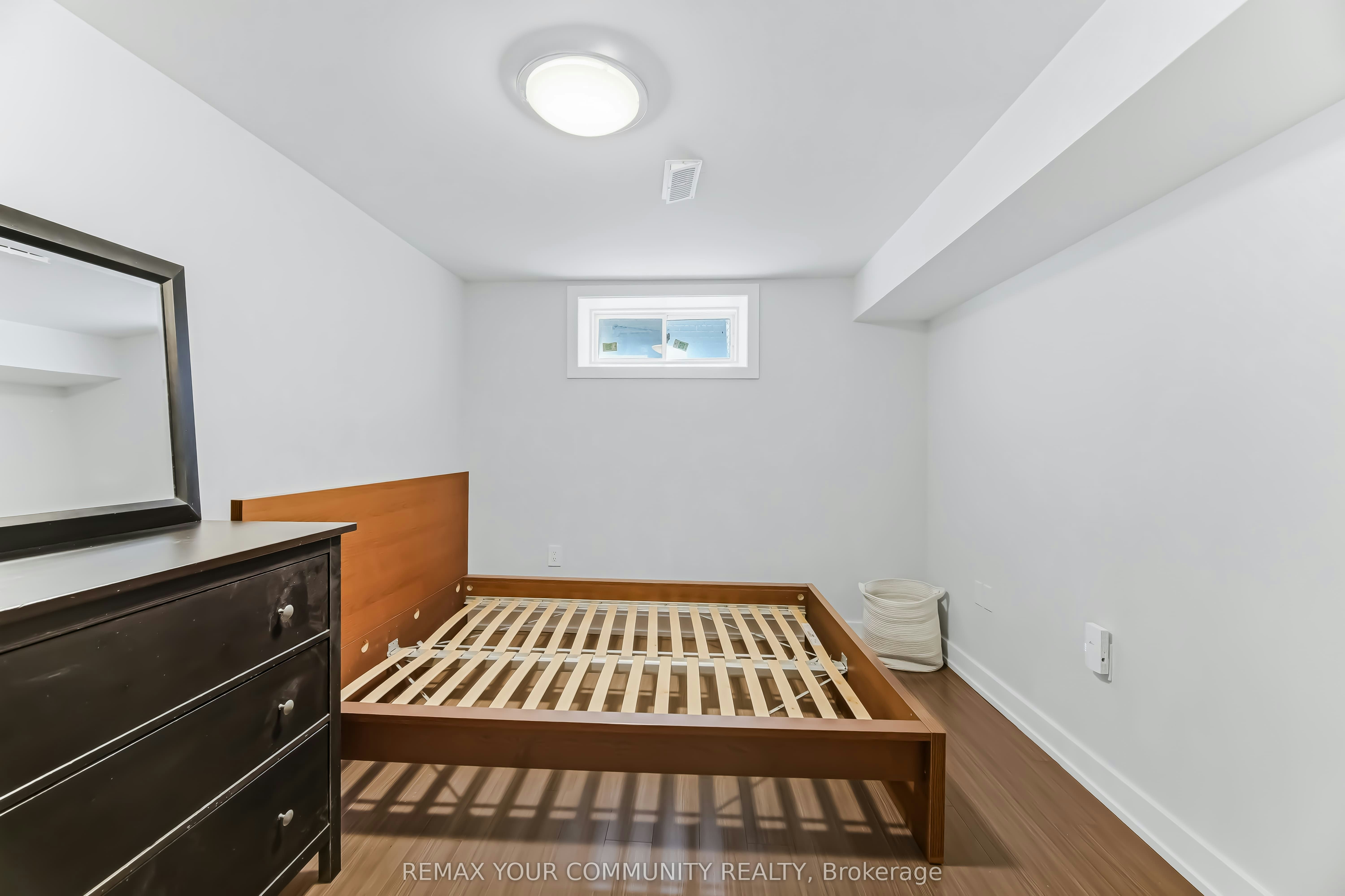 Lower-200 Goulding Avenue N, Toronto, ON, M2R 2P4 - 15