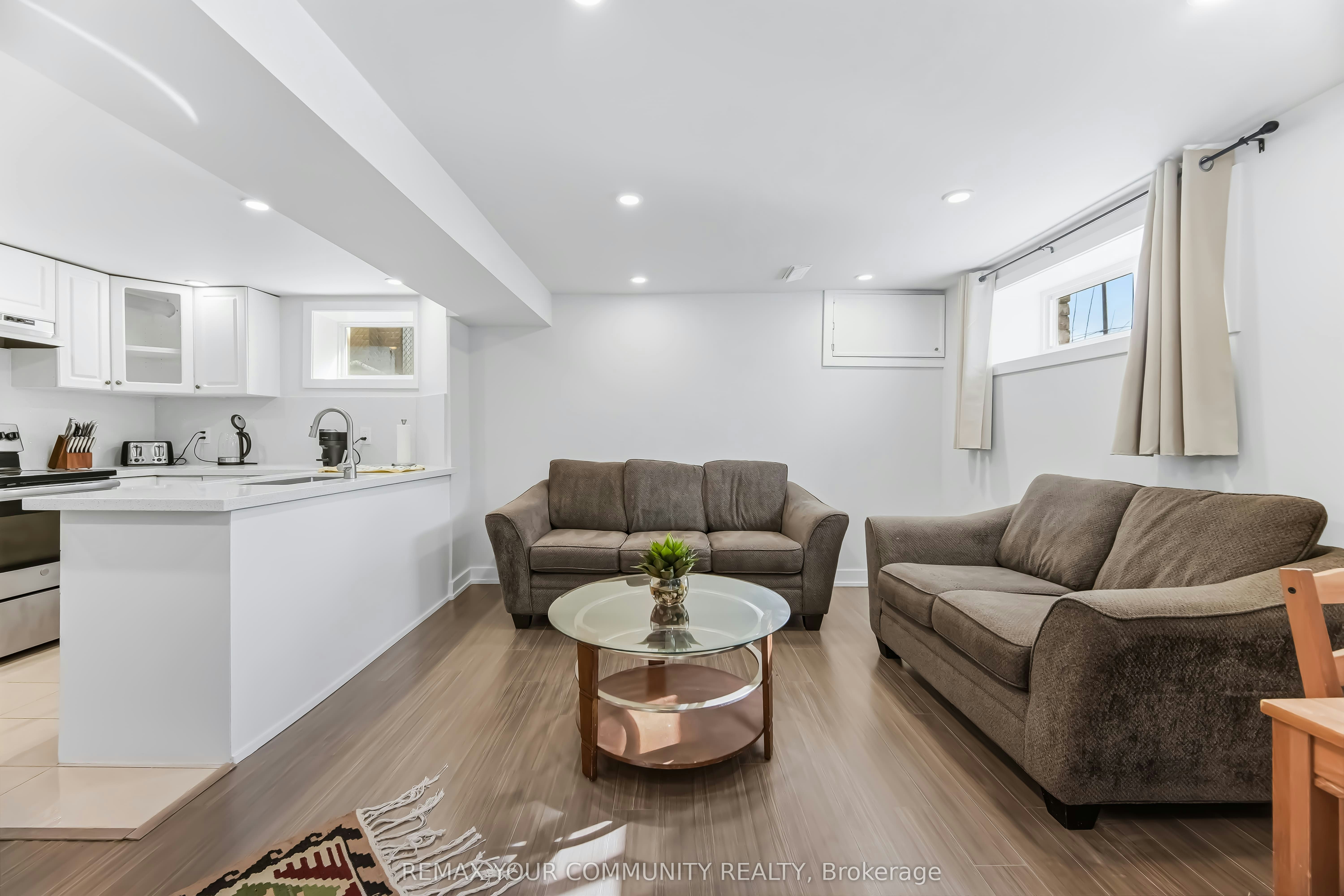 Lower-200 Goulding Avenue N, Toronto, ON, M2R 2P4 - 8