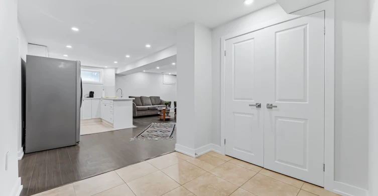 Lower-200 Goulding Avenue N, Toronto, ON, M2R 2P4 - 3
