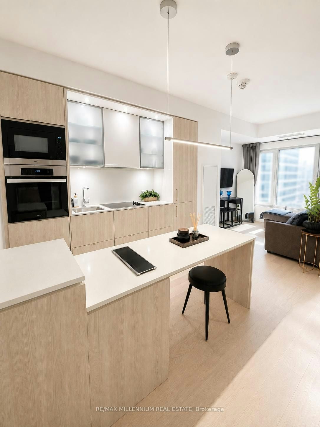 11 Yorkville Avenue, Toronto, ON, M4W 0B7