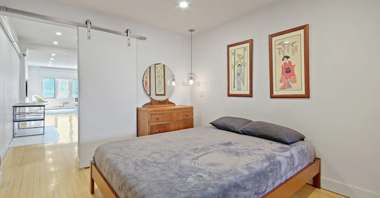 Upper-1048 Queen Street W, Toronto, ON, M6J 1H7 - 16