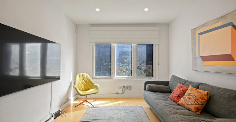 Upper-1048 Queen Street W, Toronto, ON, M6J 1H7 - 6