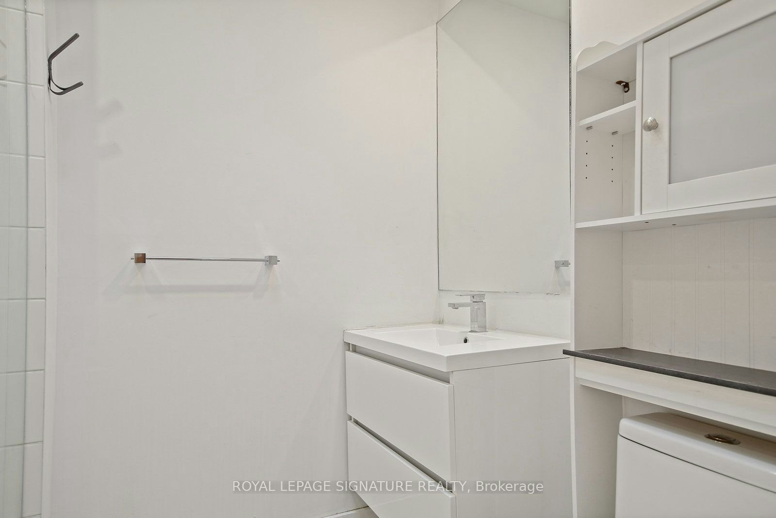 Upper-1048 Queen Street W, Toronto, ON, M6J 1H7 - 19