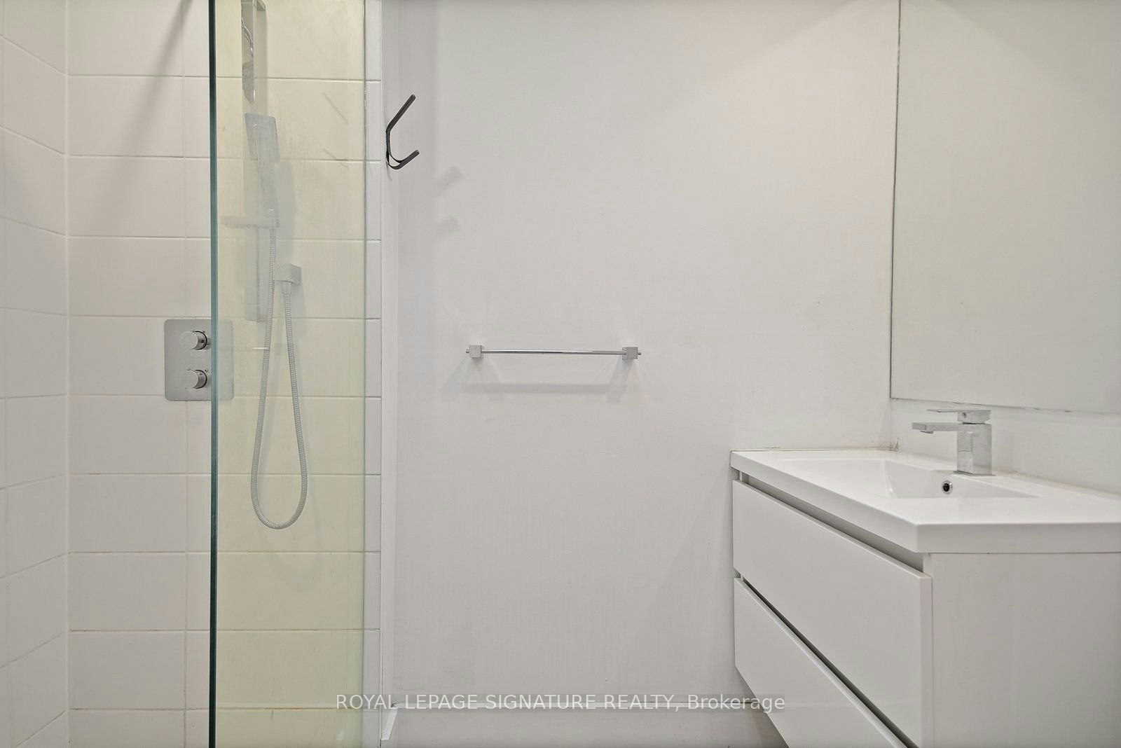 Upper-1048 Queen Street W, Toronto, ON, M6J 1H7 - 20
