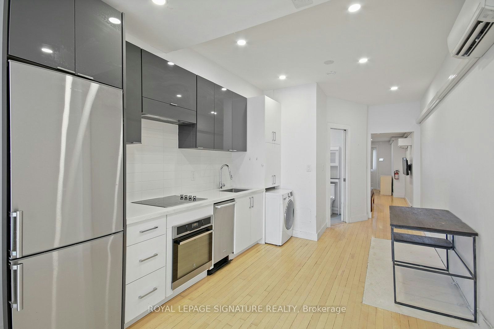 Upper-1048 Queen Street W, Toronto, ON, M6J 1H7 - 10
