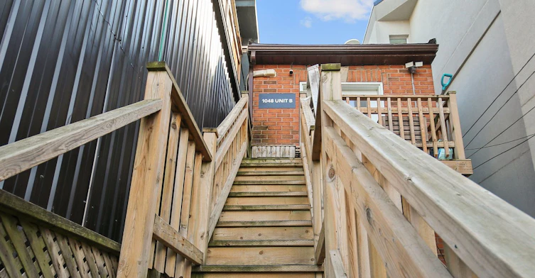 Upper-1048 Queen Street W, Toronto, ON, M6J 1H7 - 22