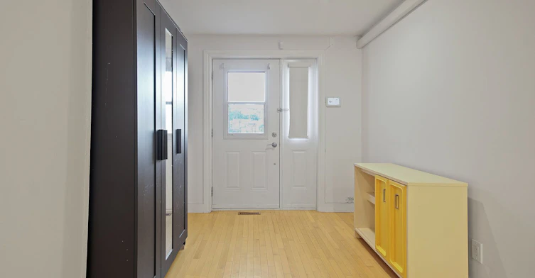 Upper-1048 Queen Street W, Toronto, ON, M6J 1H7 - 18