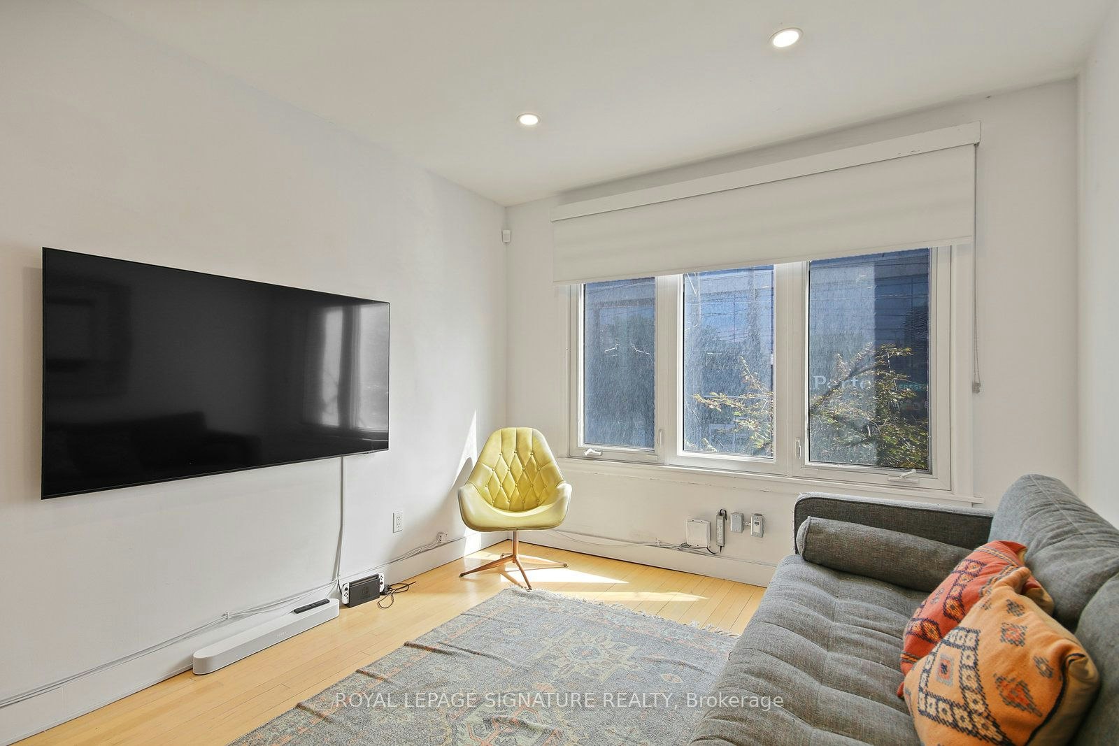 Upper-1048 Queen Street W, Toronto, ON, M6J 1H7 - 7