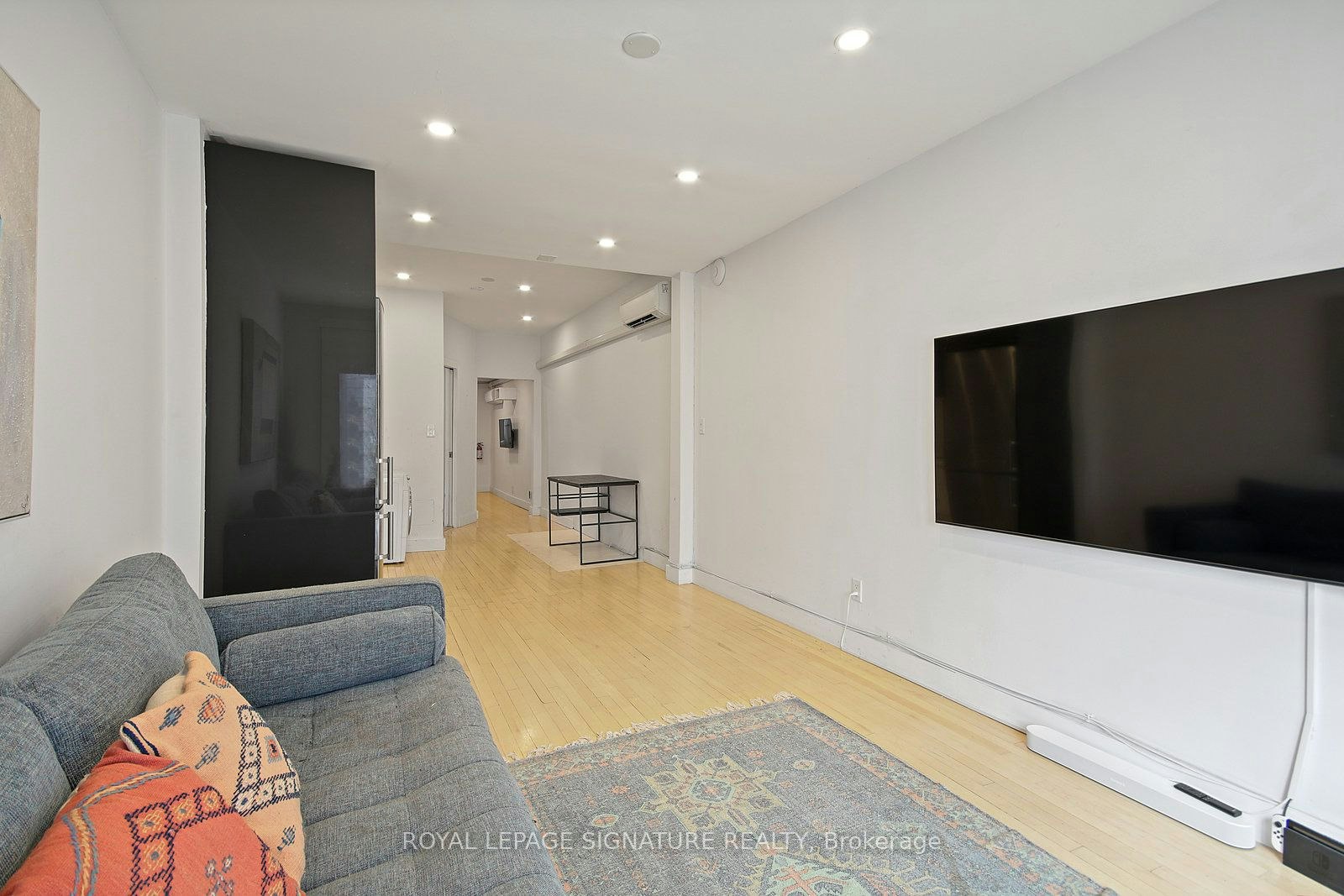Upper-1048 Queen Street W, Toronto, ON, M6J 1H7 - 9