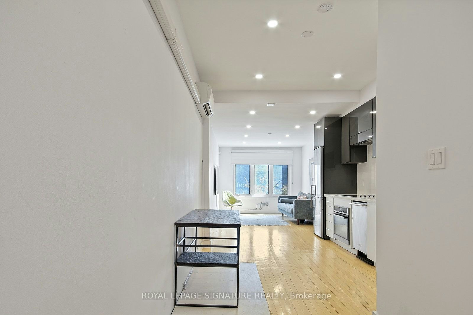 Upper-1048 Queen Street W, Toronto, ON, M6J 1H7 - 12