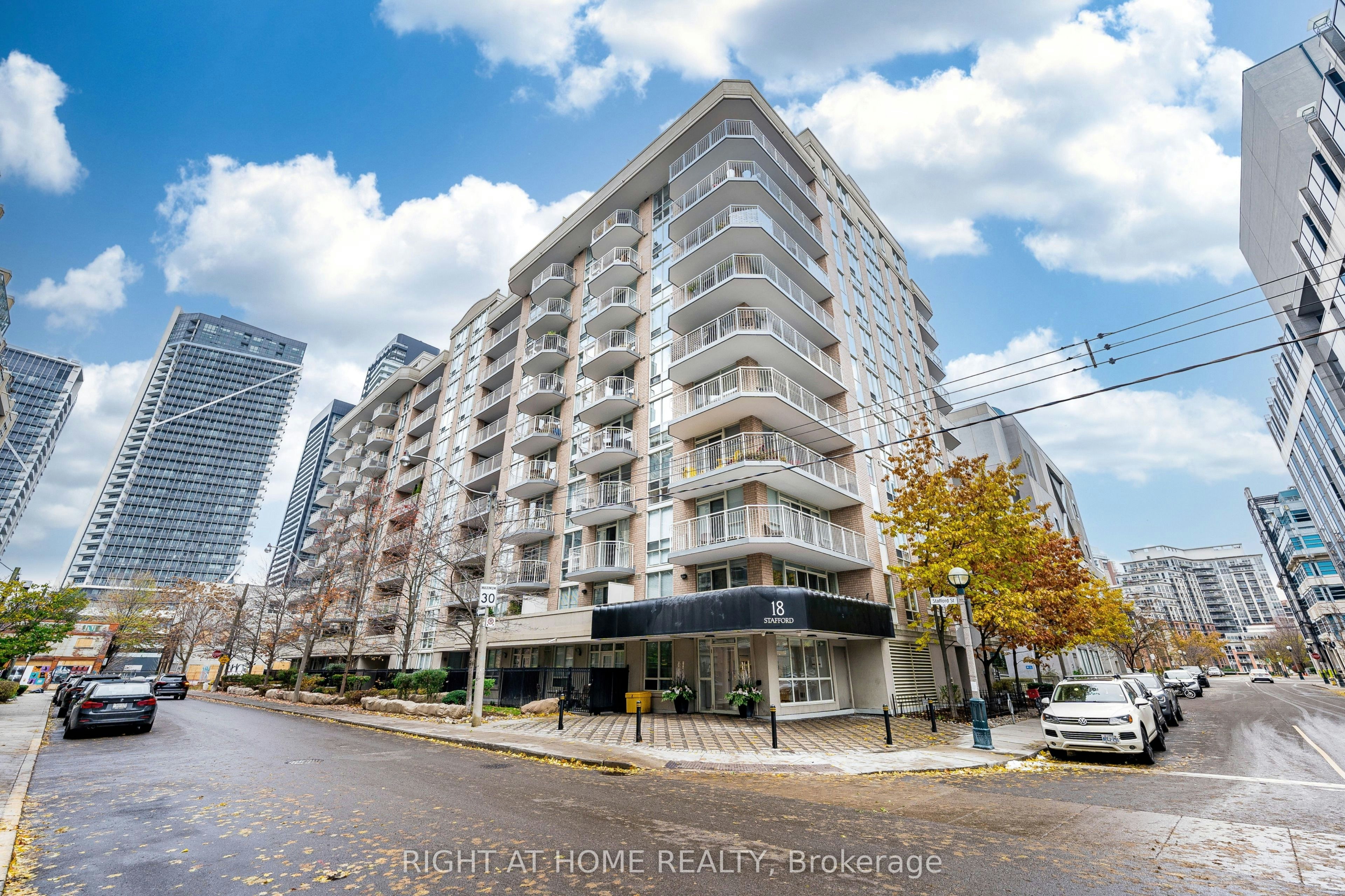 602-18 Stafford Street N, Toronto, ON, M5V 3W4