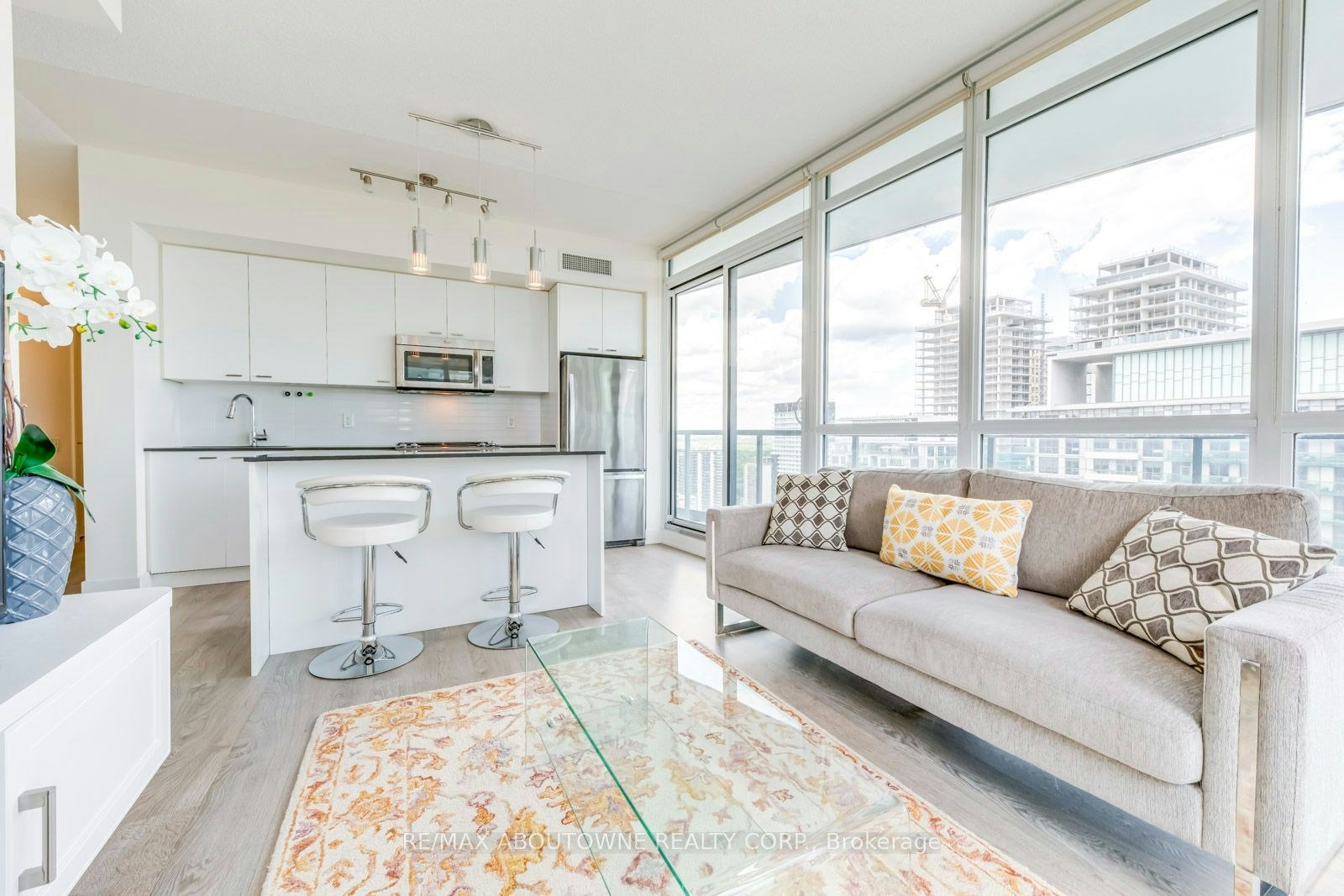 2810-30 Roehampton Avenue, Toronto, ON, M4P 1R2 - 16
