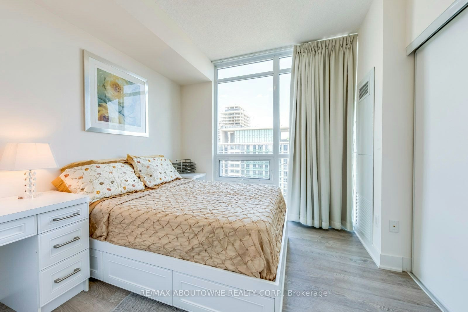 2810-30 Roehampton Avenue, Toronto, ON, M4P 1R2 - 21