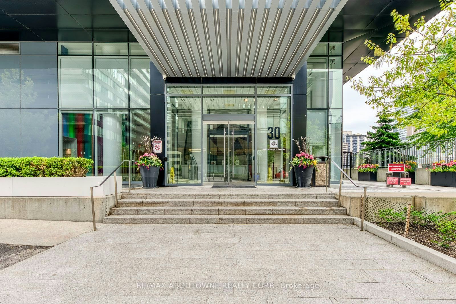 2810-30 Roehampton Avenue, Toronto, ON, M4P 1R2 - 2