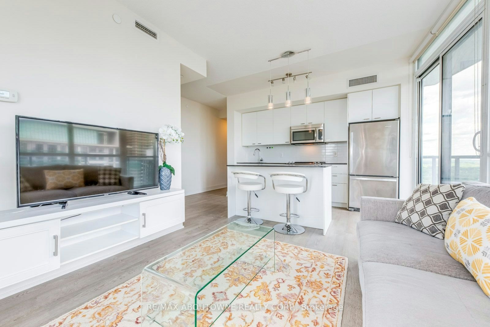 2810-30 Roehampton Avenue, Toronto, ON, M4P 1R2 - 15