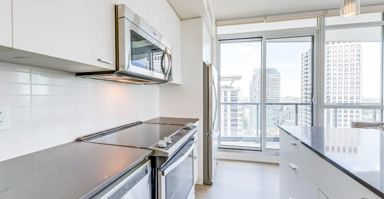 2810-30 Roehampton Avenue, Toronto, ON, M4P 1R2 - 7