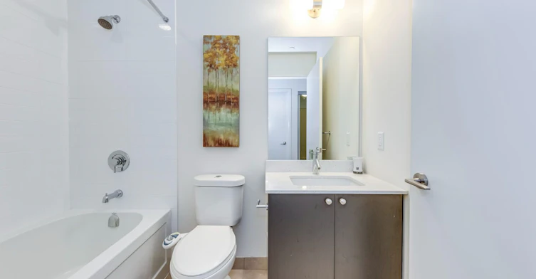 2810-30 Roehampton Avenue, Toronto, ON, M4P 1R2 - 23