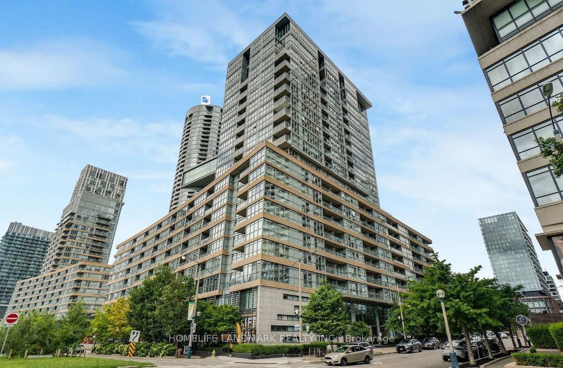 828-10 Capreol Court, Toronto, ON, M5V 4B3