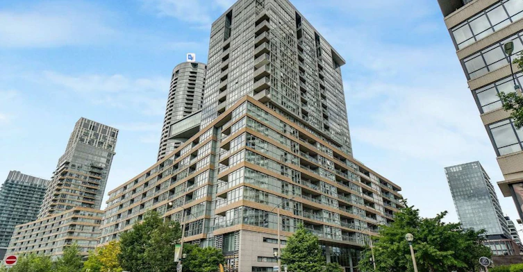 828-10 Capreol Court, Toronto, ON, M5V 4B3