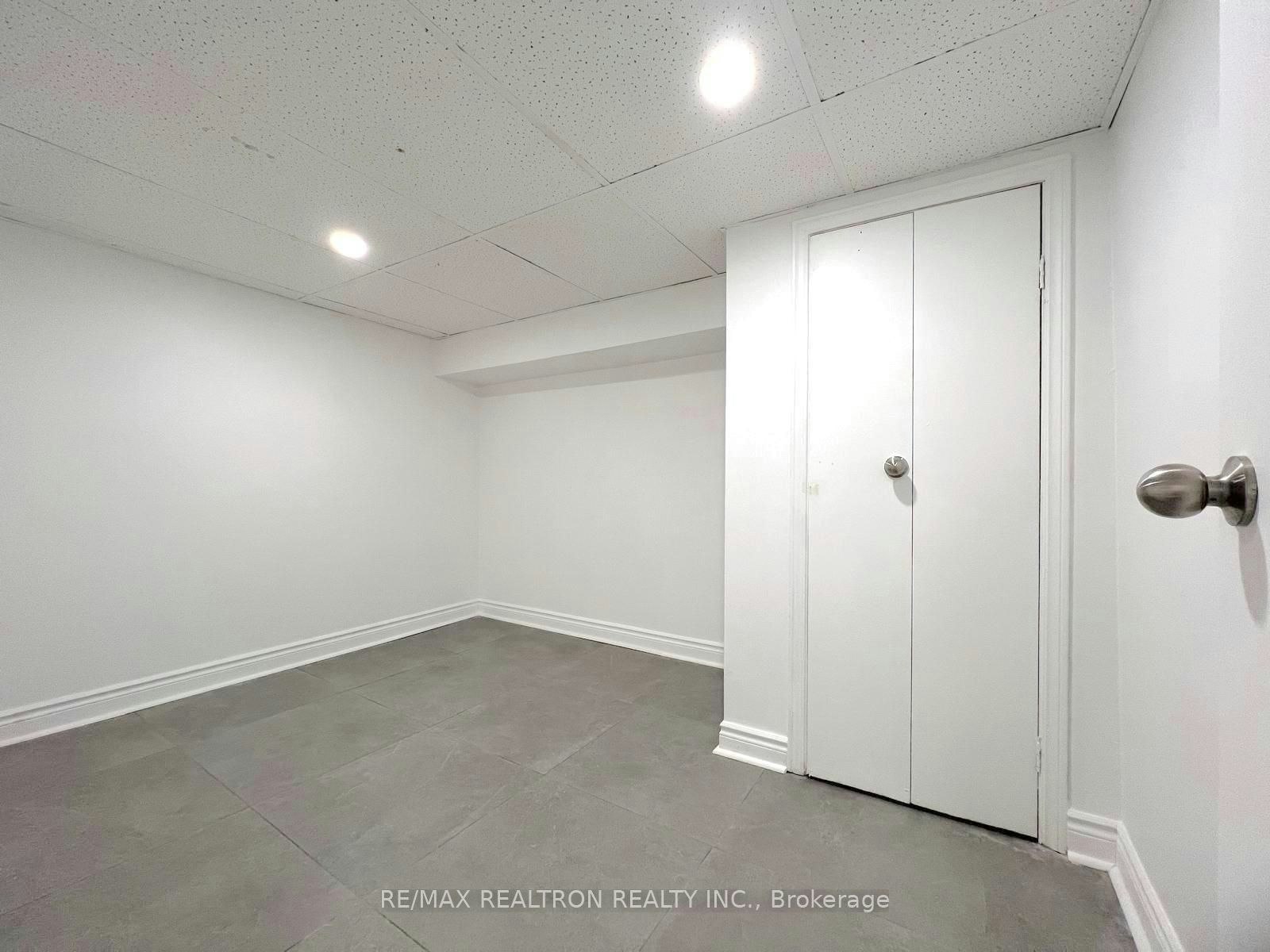 BSMT-210 Shaw Street, Toronto, ON, M6J 2W8 - 17