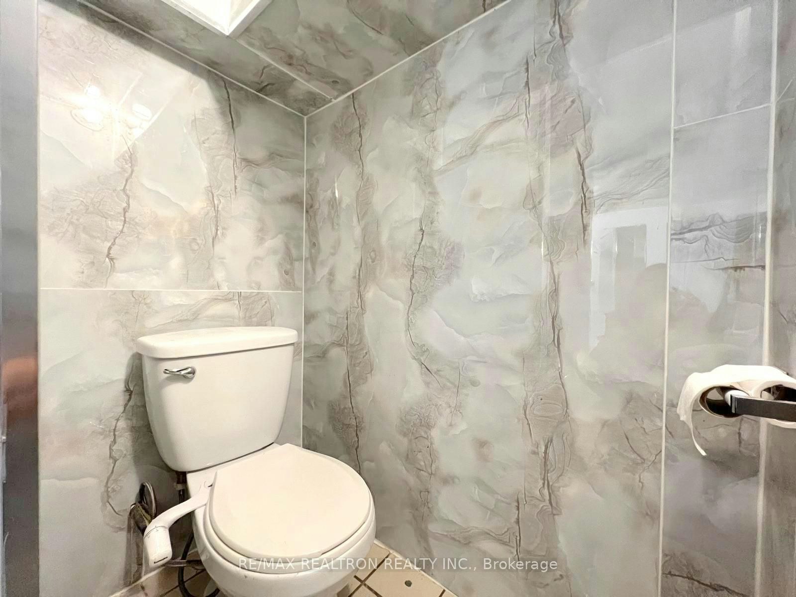 BSMT-210 Shaw Street, Toronto, ON, M6J 2W8 - 20