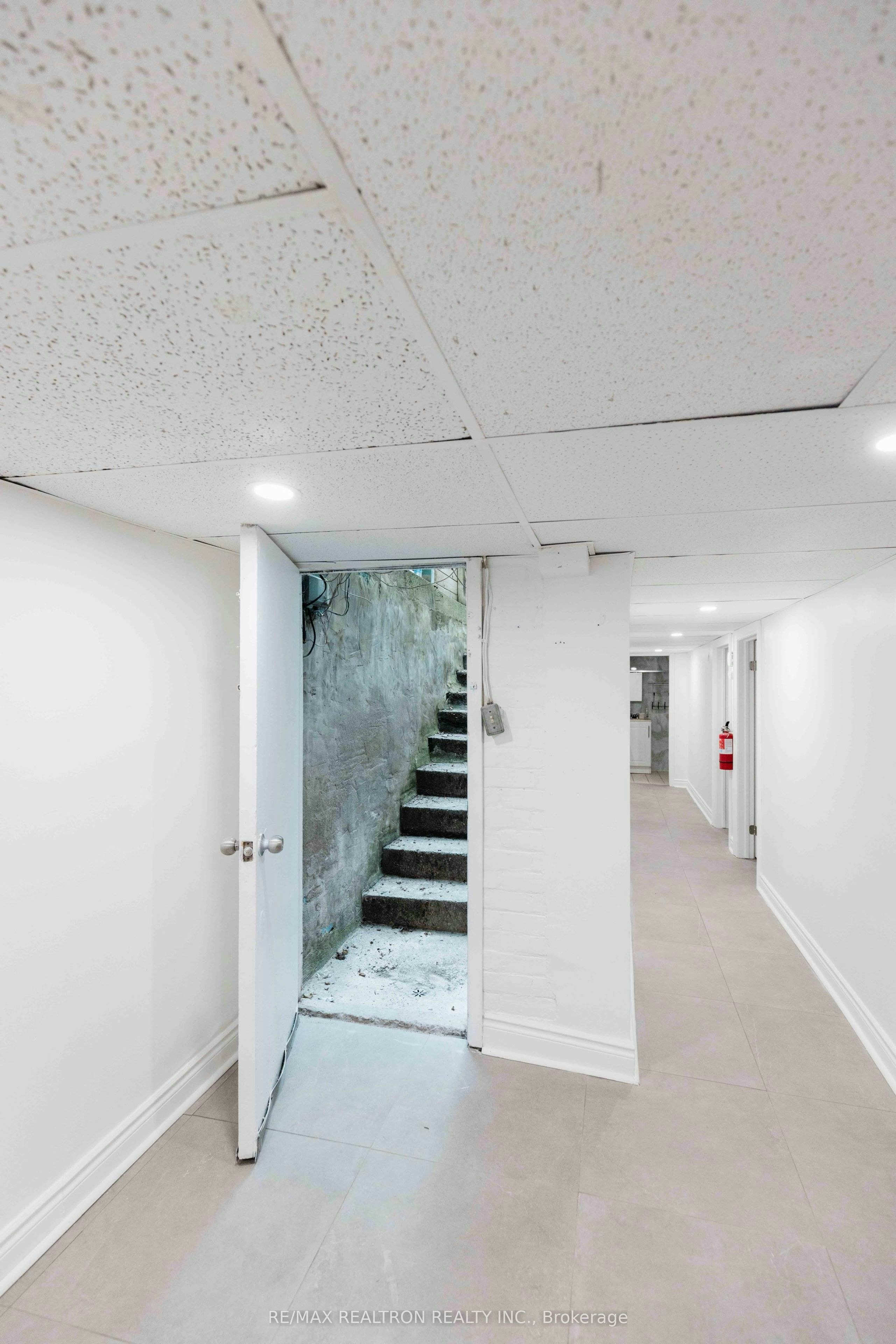 BSMT-210 Shaw Street, Toronto, ON, M6J 2W8 - 24