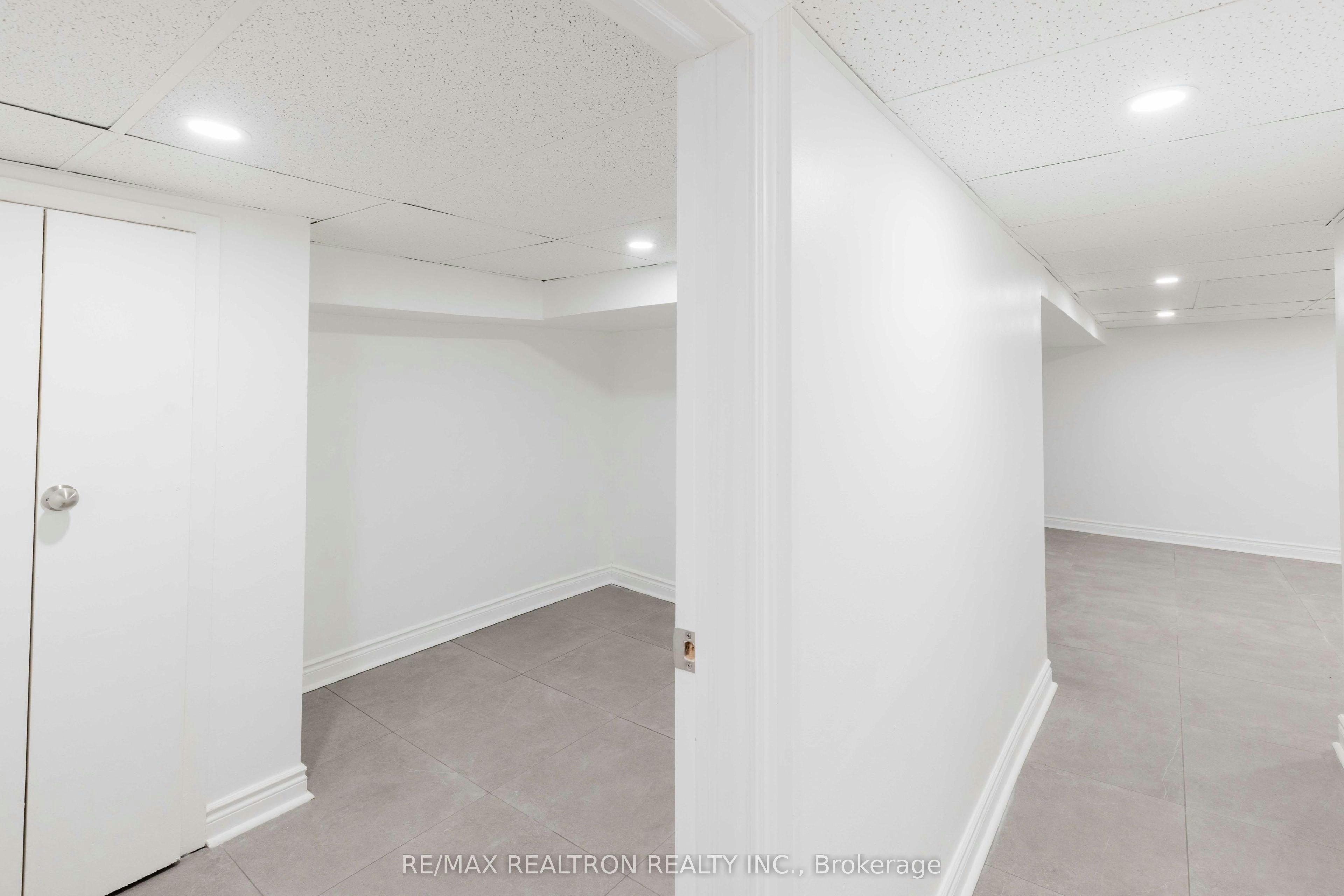 BSMT-210 Shaw Street, Toronto, ON, M6J 2W8 - 21