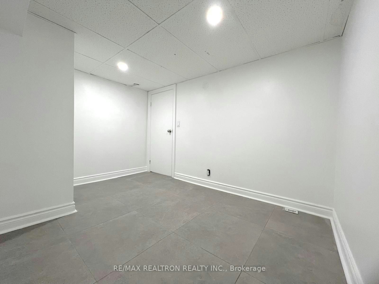 BSMT-210 Shaw Street, Toronto, ON, M6J 2W8 - 16