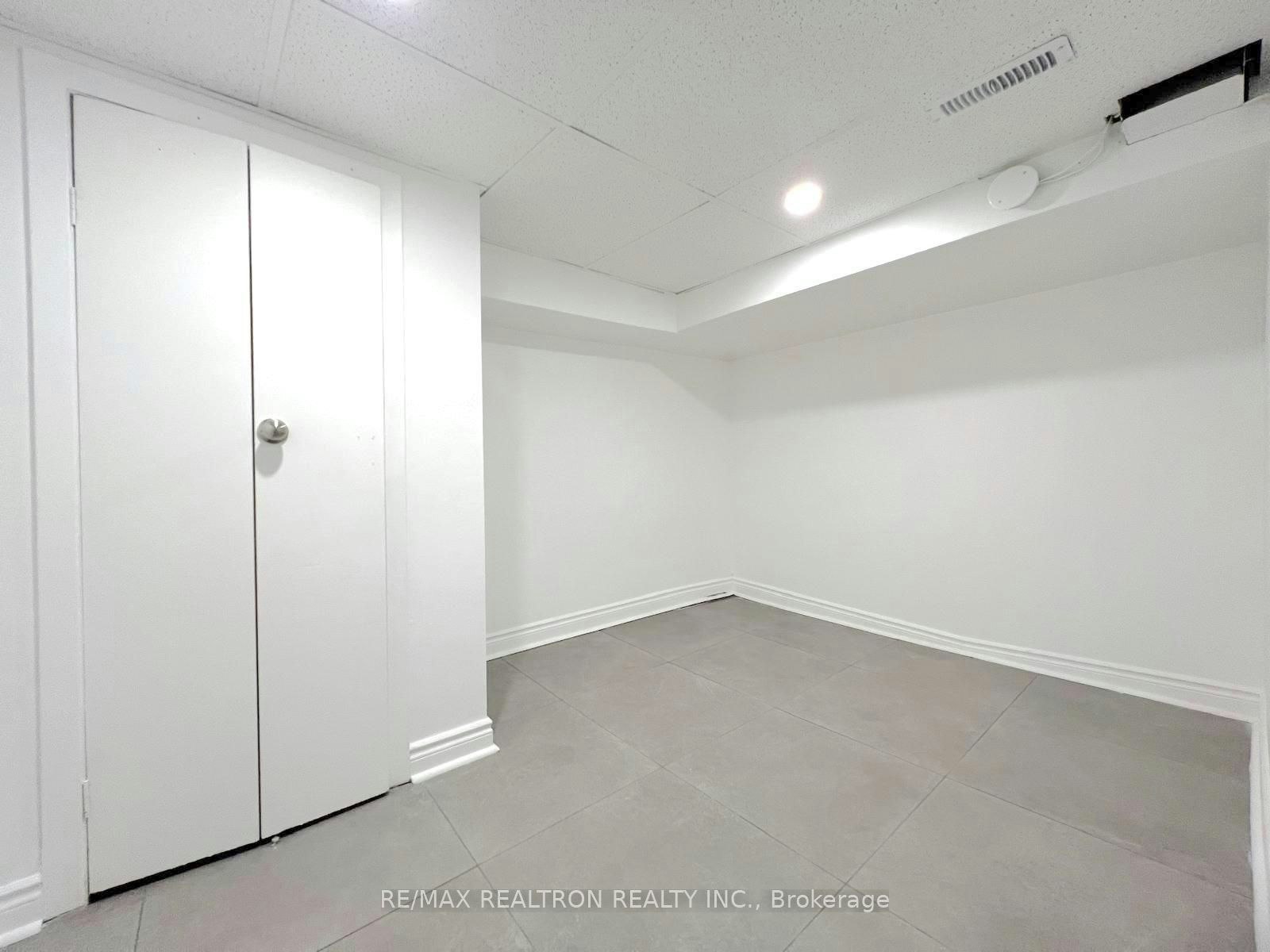 BSMT-210 Shaw Street, Toronto, ON, M6J 2W8 - 13
